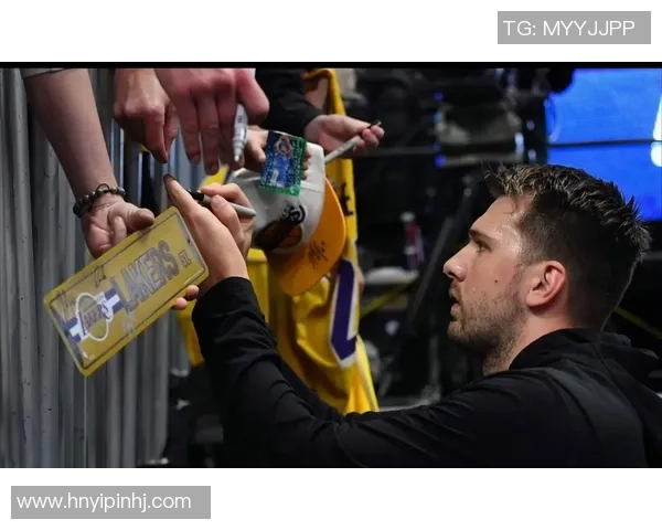 日本女星晒东契奇球衣照现身湖人主场观战引关注网友热议 日本女星晒东契奇球衣照现身湖人主场观战引关注网友热议